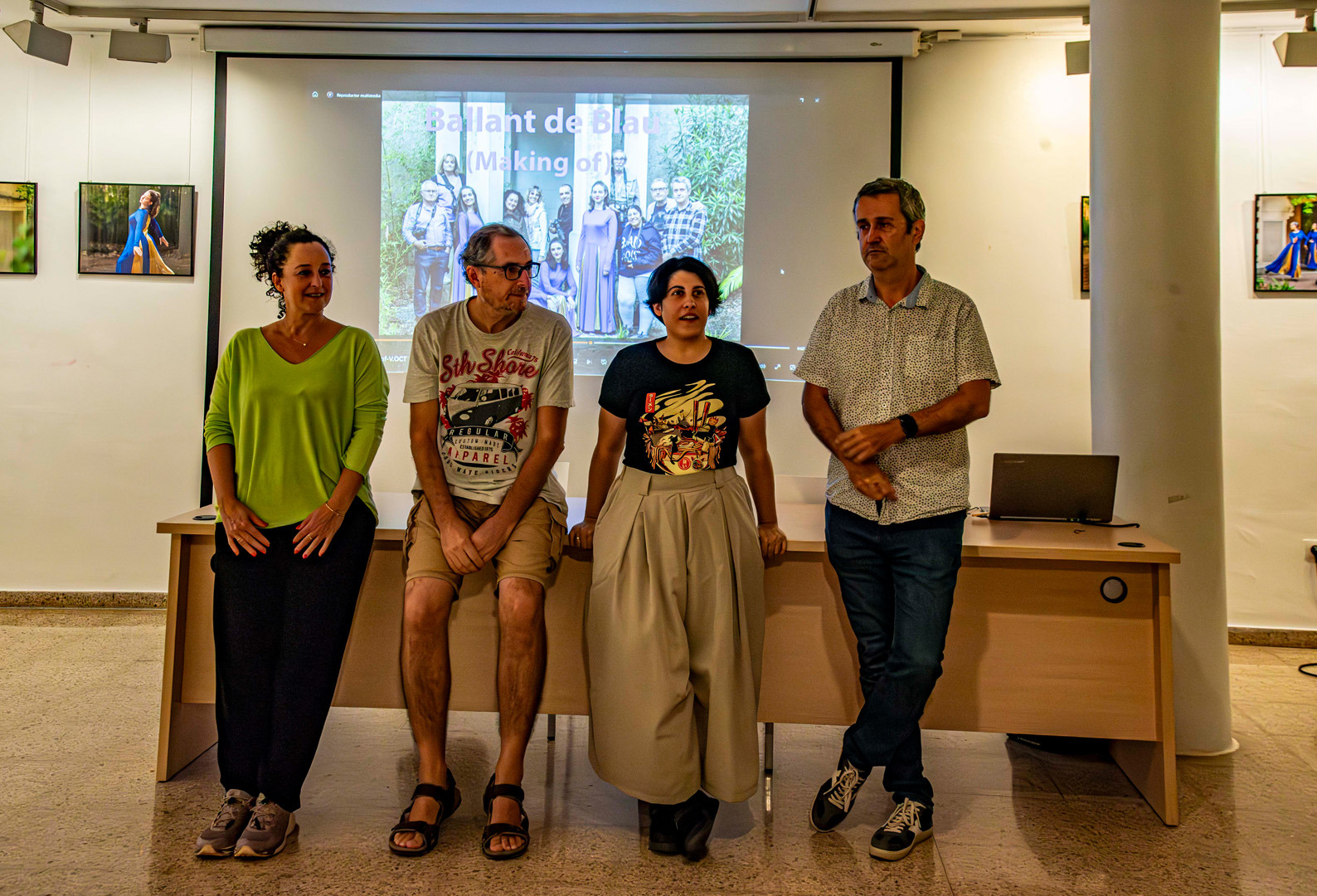Presentació exposició Ballant en blau Presentació exposició Ballant en blau