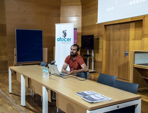 Charla «Fotoperiodismo de conflicto en Ucrania» de Diego Herrera